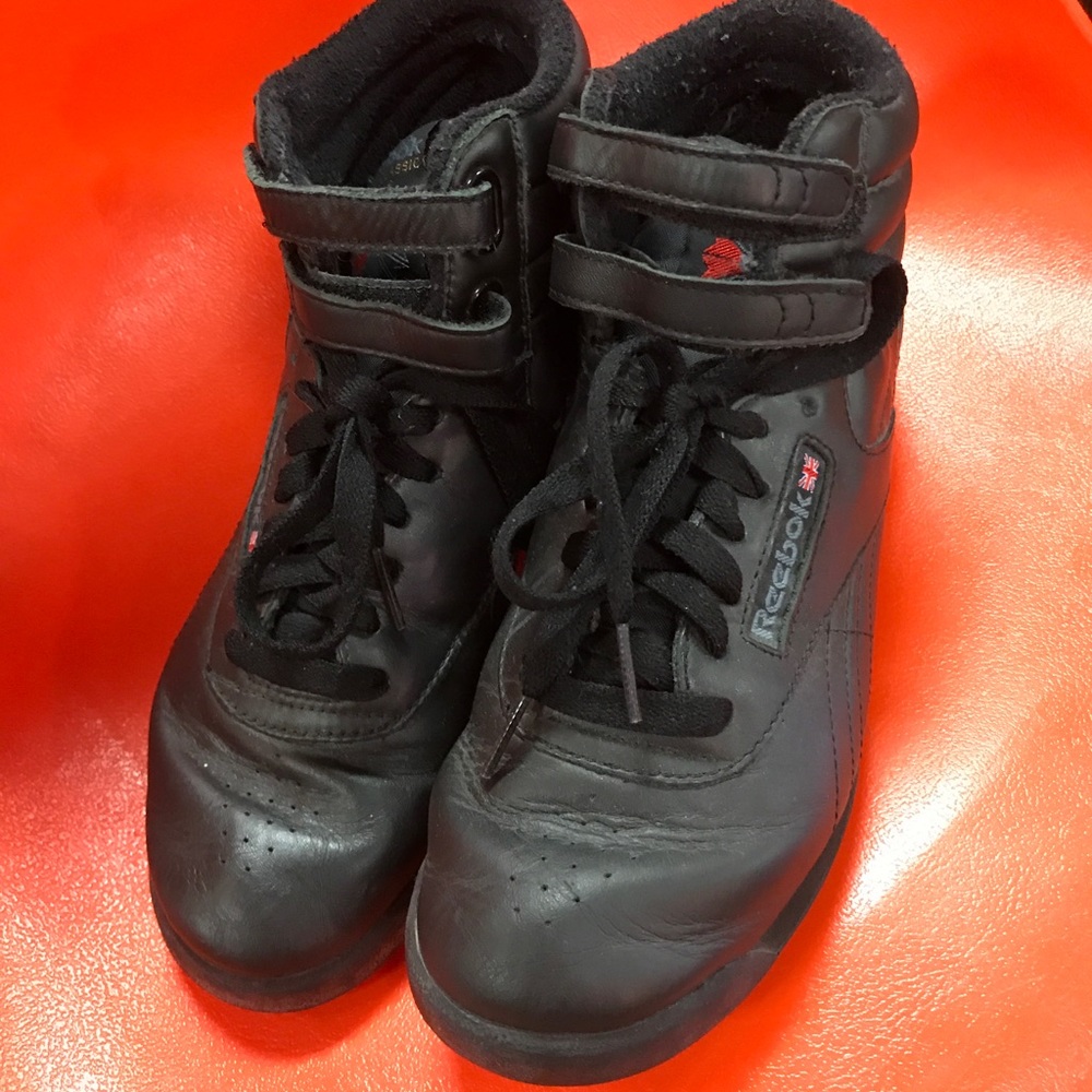 Reebok throwback shoes